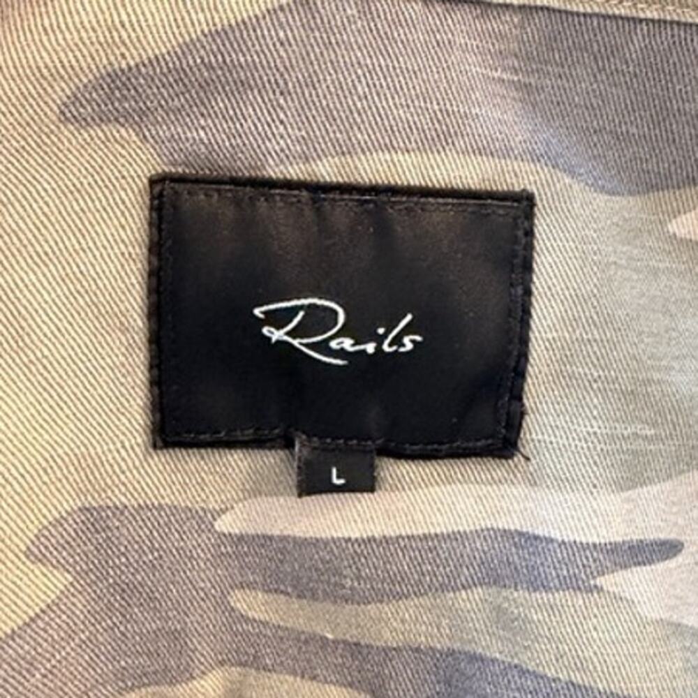 Rails Marcel Sage Camo with Stars Shirt Tencel Linen Women’s Large - Picture 7 of 11